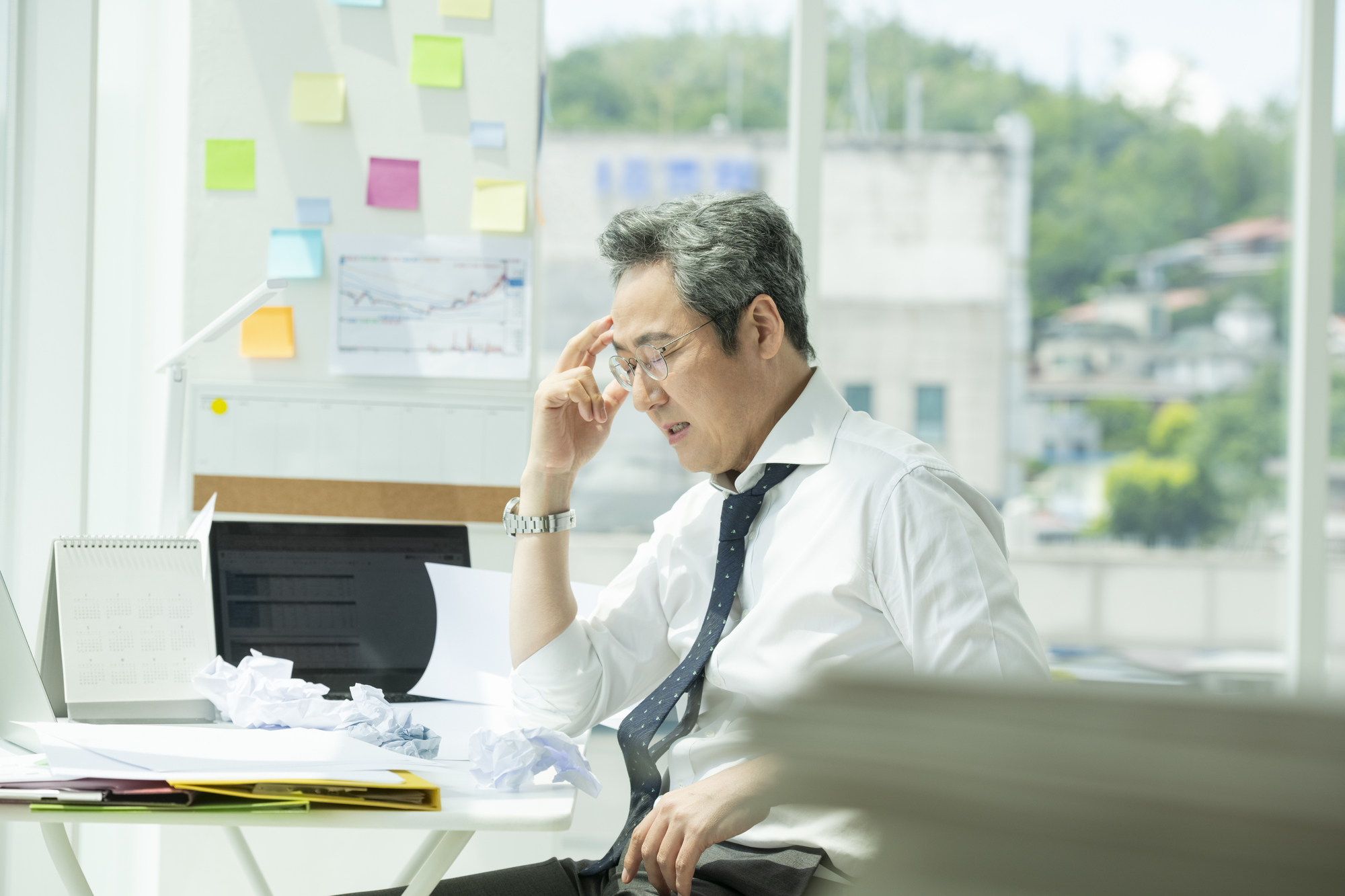 男性の更年期症状はストレスが影響する？男女の更年期の違いを知ろう