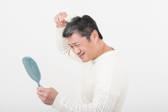 男性の髪のダメージ度チェック