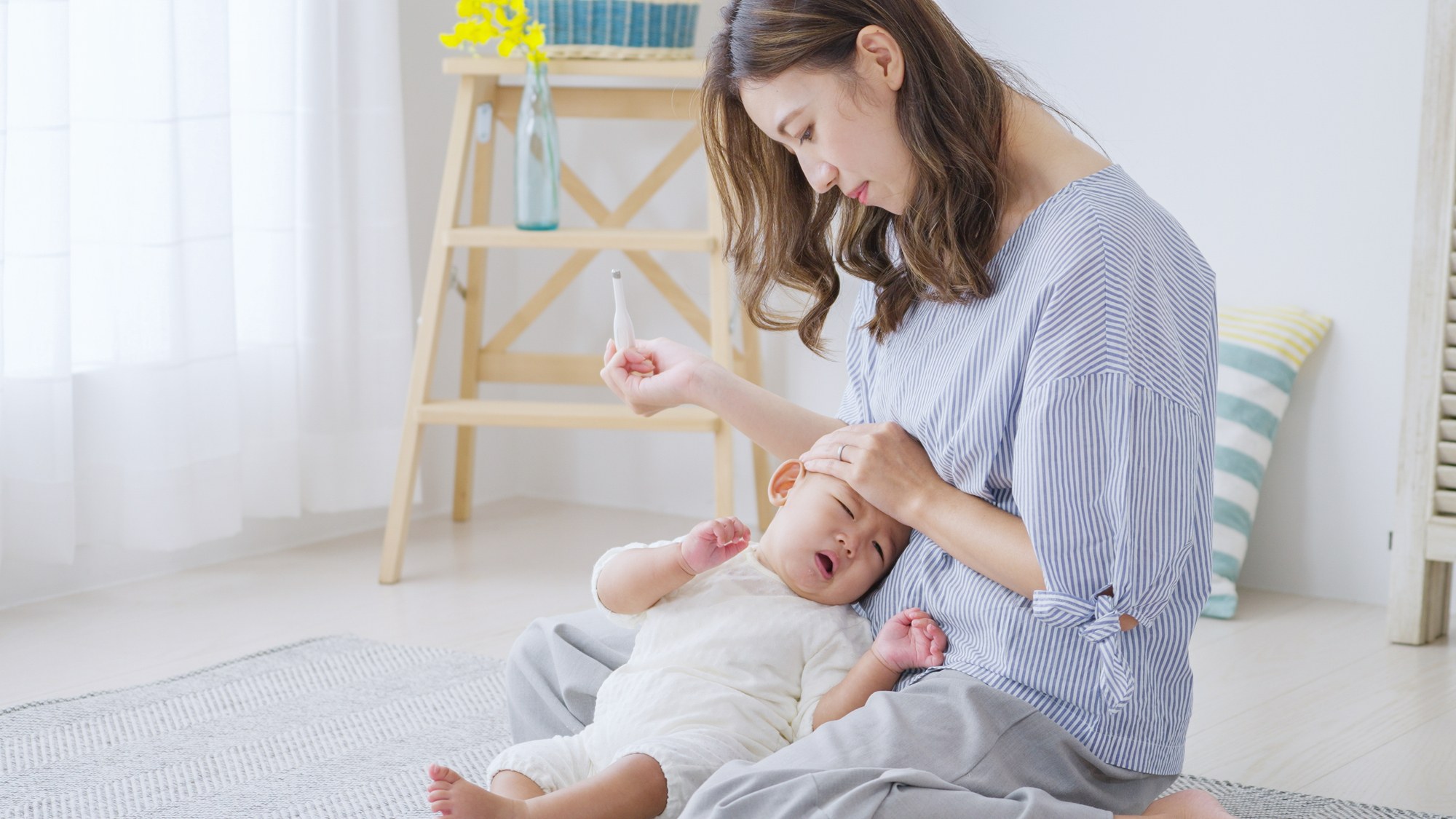 「夏かぜ？ それとも新型コロナ？」不安なパパ・ママ必見！ 夏かぜと新型コロナの違いと対処法