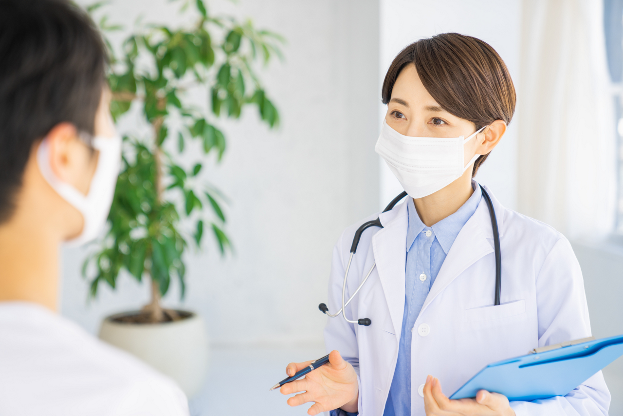３週間以上続く咳は医師に相談のイメージ写真
