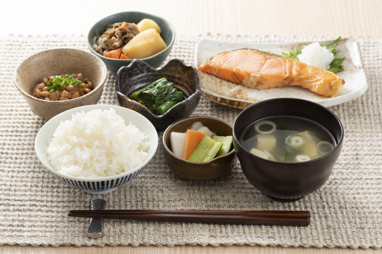 昔ながらの日本の食生活のイメージ画像