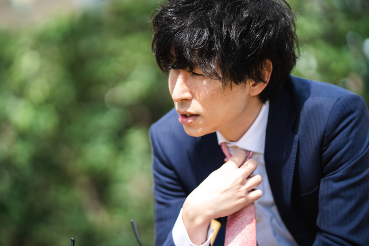 熱中症を疑う男性のイメージ画像