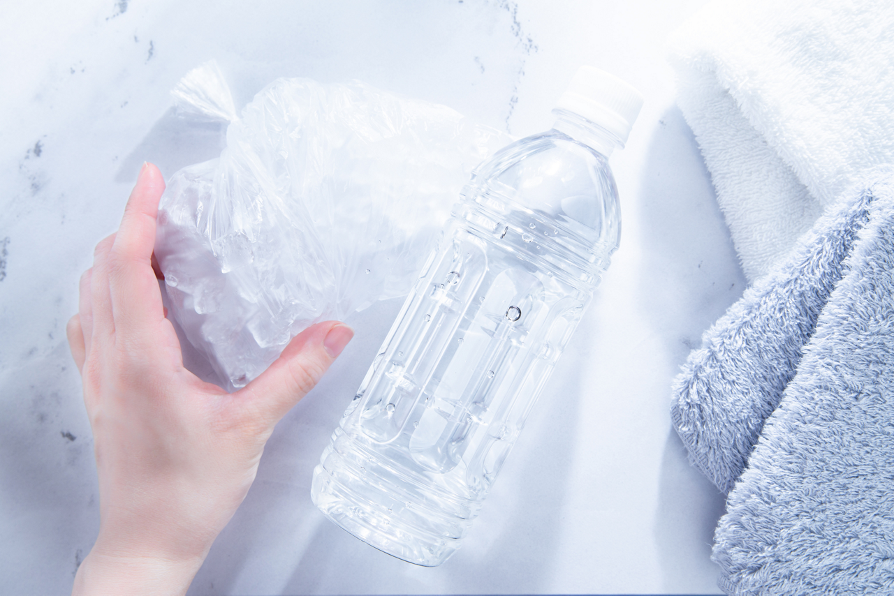 体を冷やして水分補給するイメージ画像