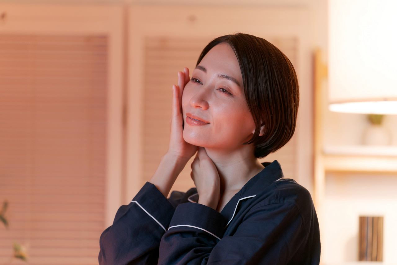 お肌の修復機能を高める、夜の効果的なスキンケアメソッドを研究で発見