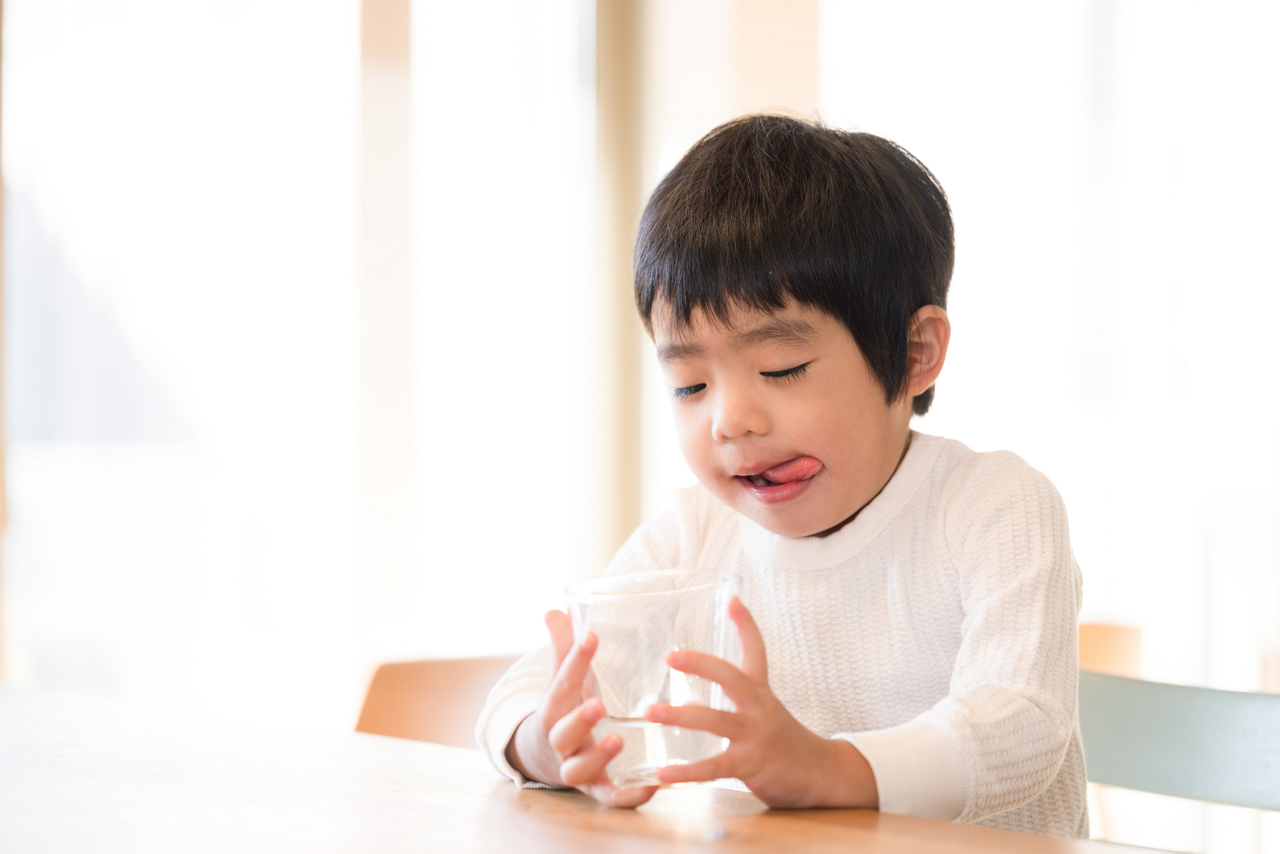 舌なめずり皮膚炎（なめまわし皮膚炎・舌なめ皮膚炎）のイメージ画像